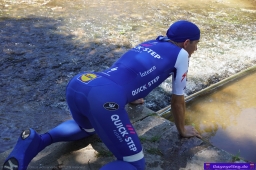 Blog > 20170618FlussuferLiegend